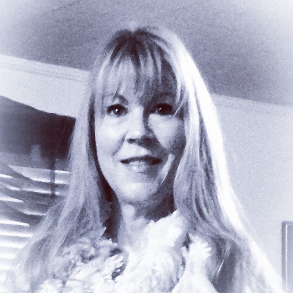 Meet your Posher, Lorraine